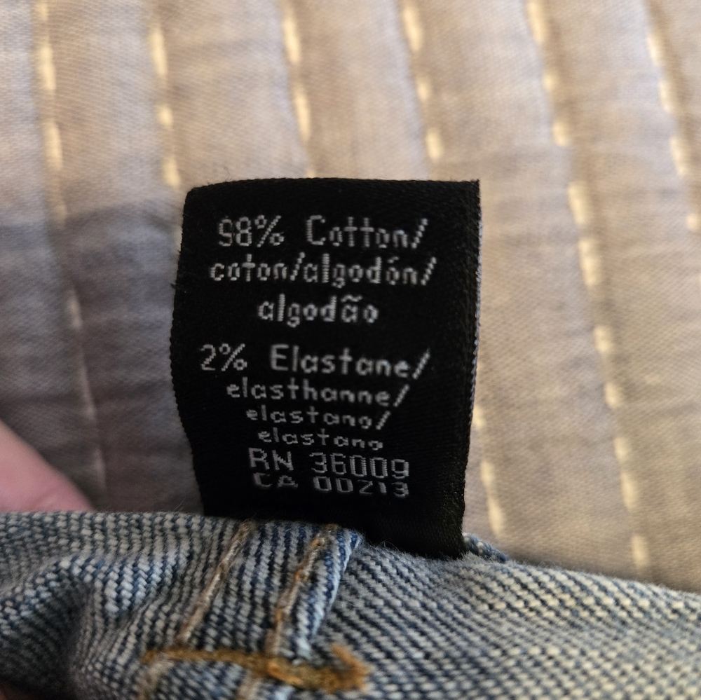 Calvin Klein Women's Denim Crop Jeans - Picture 4 of 4